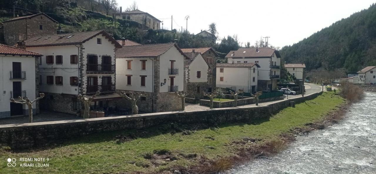 Albergue Armaia Artepea Urzainqui Exteriér fotografie